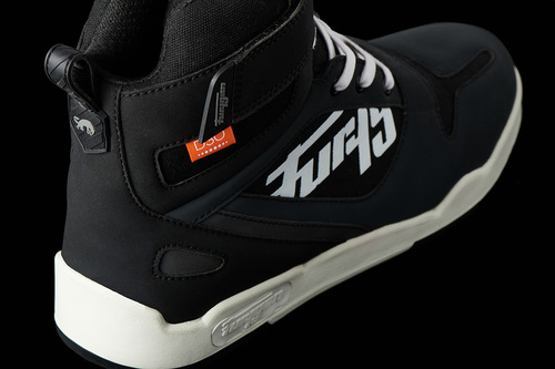 נעלי רכיבה חסינות מים פוריגן שחור -  FURYGAN GET DOWN D3O SHOES