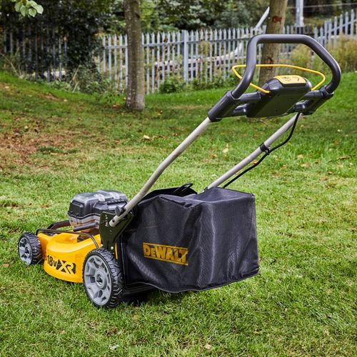 מכסחת דשא DCMW564N 18V x2