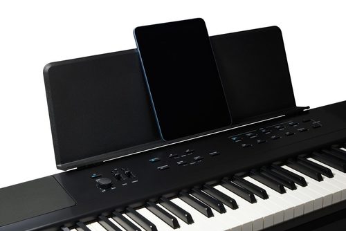 פסנתר חשמלי 88 קלידים נייד שחור KURZWEIL KA E1 LB
