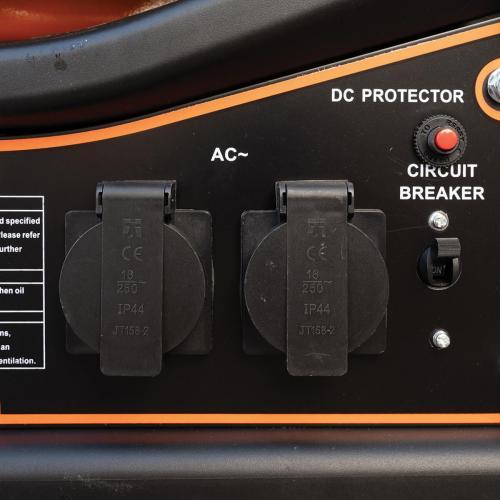 גנרטור 2200W מייצב מתח והתנעה חשמלית תוצרת GPT דגם TOGE2200ST