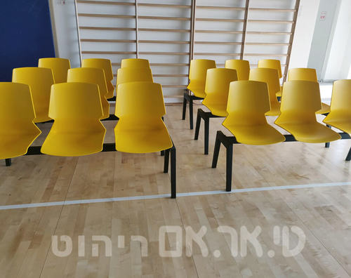 ספסל המתנה לשחקנים