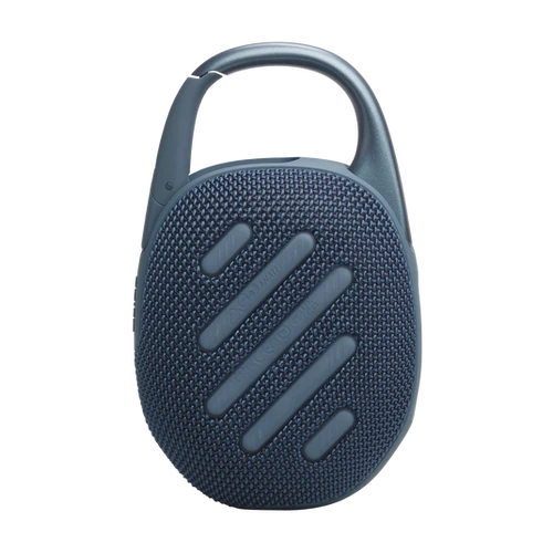 רמקול JBL Clip 5 תלוי על תיק גב במהלך טיול - תמונה של רמקול JBL Clip 5 תלוי על תיק בטיול.