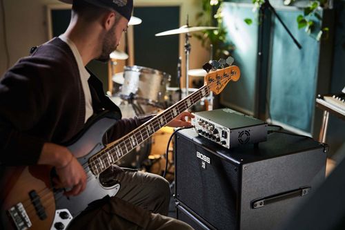 זוית נוספת Boss Katana-500 Bass Head