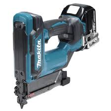 אקדח מסמרים 18V נטען ללא ראש עד 35 מ"מ גוף MAKITA DPT353Z מקיטה