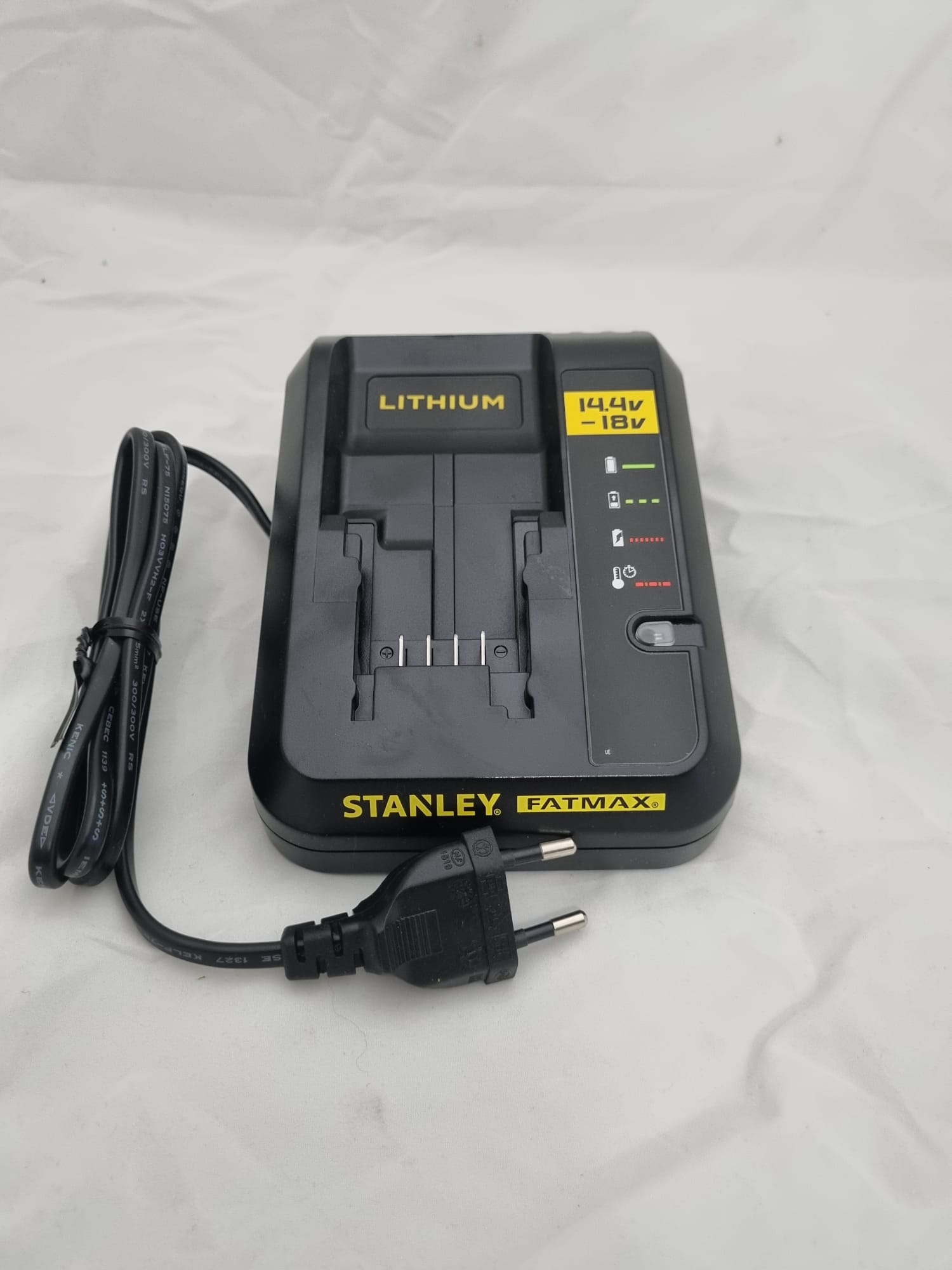 מטען מהיר STANLEY 18V