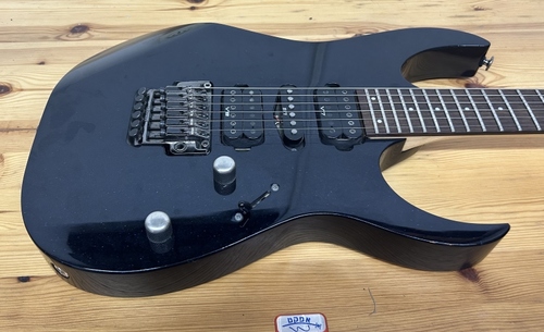 **** נמכרה **** גיטרה חשמלית משומשת Ibanez Prestige Team J Craft