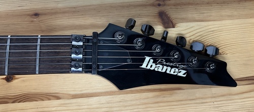 **** נמכרה **** גיטרה חשמלית משומשת Ibanez Prestige Team J Craft