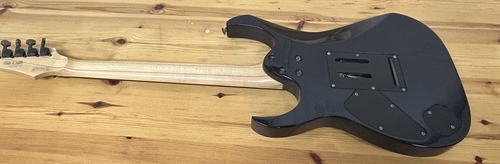 **** נמכרה **** גיטרה חשמלית משומשת Ibanez Prestige Team J Craft