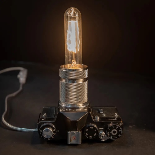 Back To Light Zenit B 1968 נורת מצלמה דקורטיבית