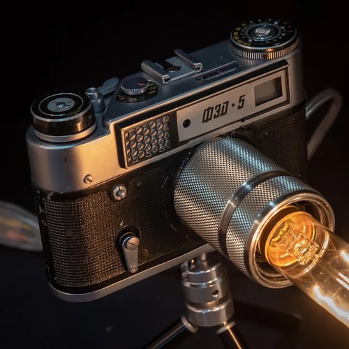 Back To Light Fed five 1977 נורת מצלמה דקורטיבית