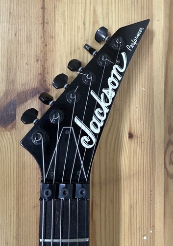**** נמכרה ****גיטרה חשמלית משומשת Jackson PS2-Flame