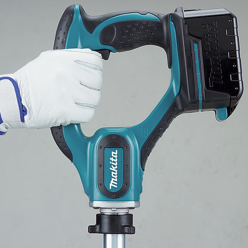 שימוש בויברטור בטון נטען 18V גוף MAKITA DVR450Z 