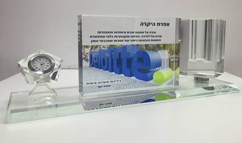 מעמד שולחני קריסטל