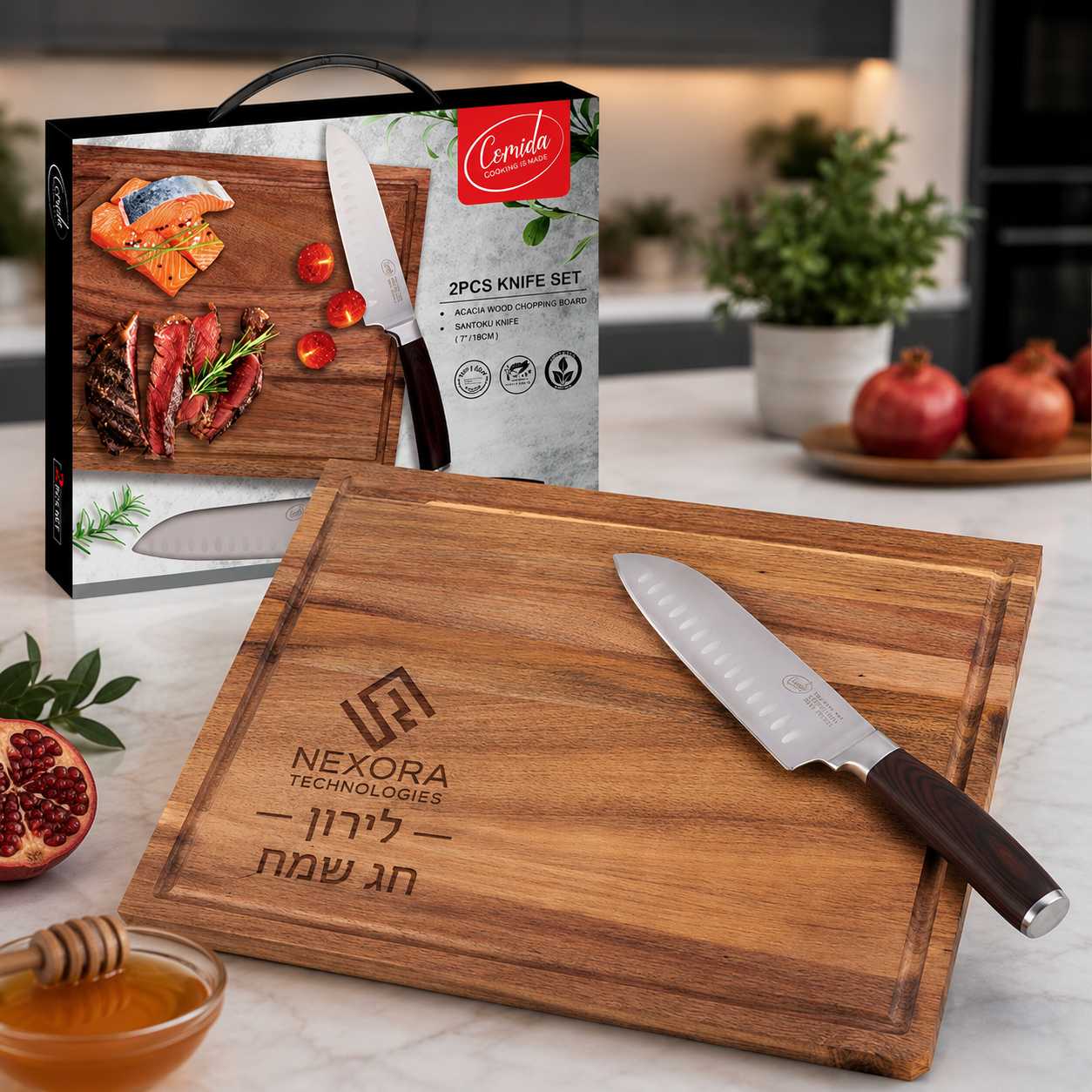 מארז מהודר לחג - סכין סנטוקו מקצועית כולל קרש חיתוך עץ איכותי 