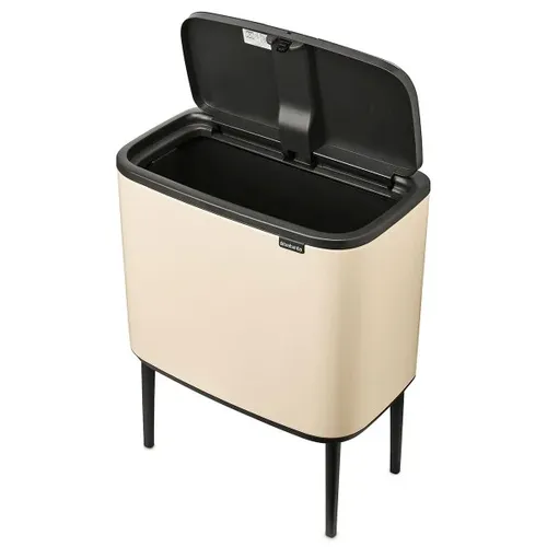 פח ברבנטיה למטבח 36 ליטר - Brabantia BO בז' מתוך קולקציית פחי אשפה למטבח (בסביבה מעוצבת) - עשוי מחומרים עמידים בפני לחות וחלודה לאורך זמן