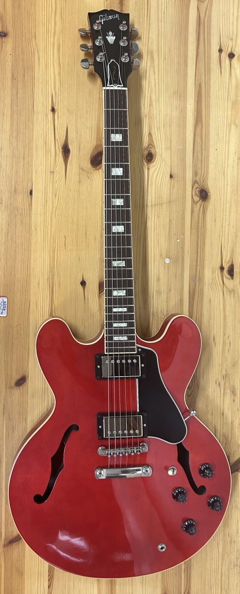 *****נמכרה*****חשמלית משומשת Gibson ES 335 2015
