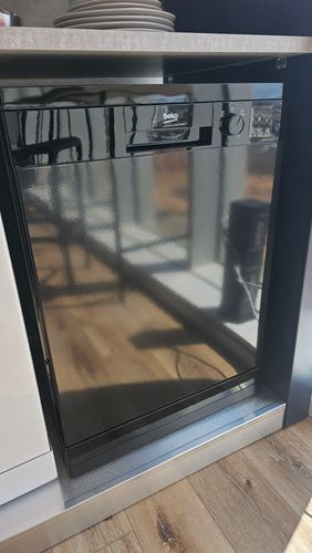 מדיח כלים רחב שחור מבריק דגם DVN05321B 