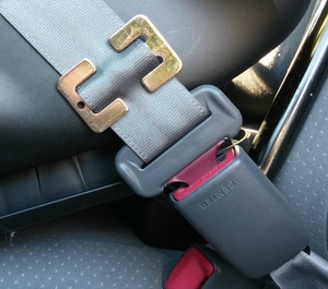קליפס H לנעילת חגורת בטיחות  
