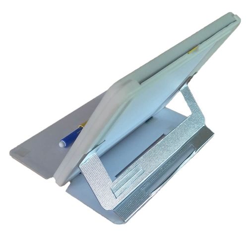 מדליק בקליק מפרץ ההרפתקאות - לוח ציור רב-פעילות עם תאורת לד וטושים, כולל כיסוי שהוא גם סטנד שולחני 