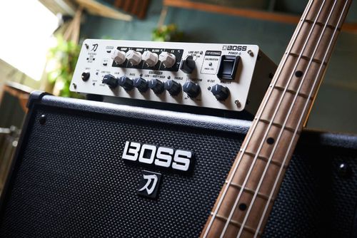 זוית נוספת Boss Katana Cabinet 112 Bass 