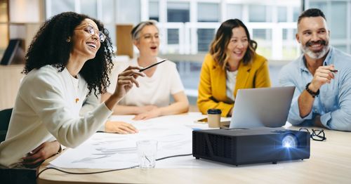 מקרן Optoma ZU607TST