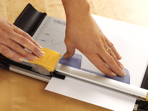 גליוטינת חיתוך (טרימר) PROTON A4 ROTARY PAPER TRIMMER