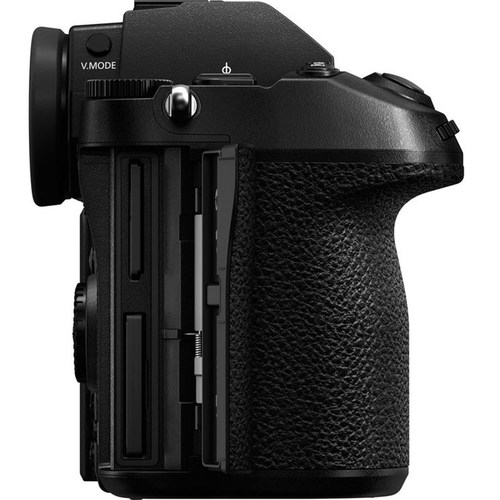 מצלמה חסרת מראה פנסוניק Panasonic Dc-S1r + 24-105 - קיט