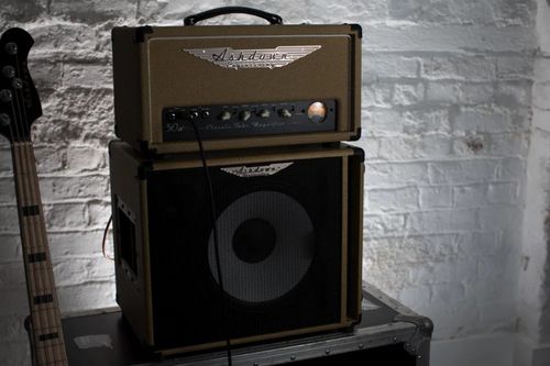 זוית נוספת Ashdown CTM-30 Tweed Tube Bass Head