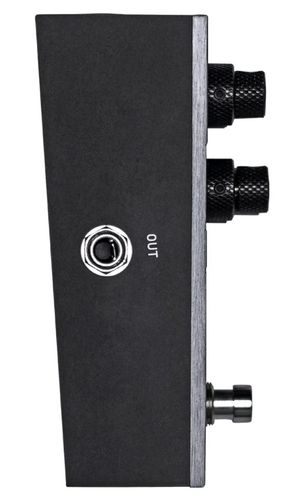 זוית נוספת Solar CHUG preamp pedal