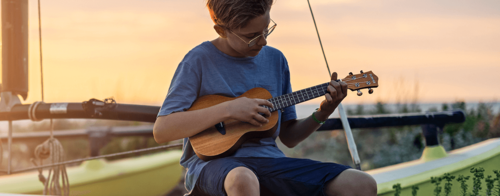 ערכת יוקללי סופרן EC937+EC814 DUS100 הכוללת תיק נשיאה + טיונר + שיעורי אונליין מבית DONNER