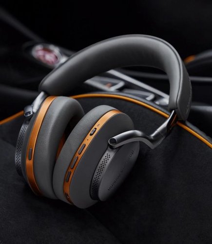 אוזניות Bowers & Wilkins Px8 McLaren Edition - צבע Galvanic Grey & Papaya Orange