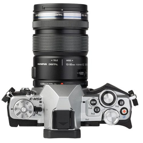 מצלמה חסרת מראה אולימפוס OM-D E-M5 II Kit (Silver) with ED 12-50mm f3.5-6.3 EZ - קיט