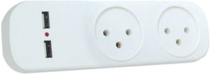 מפצל T2 לחשמל עם שני מטעני USB מובנה.