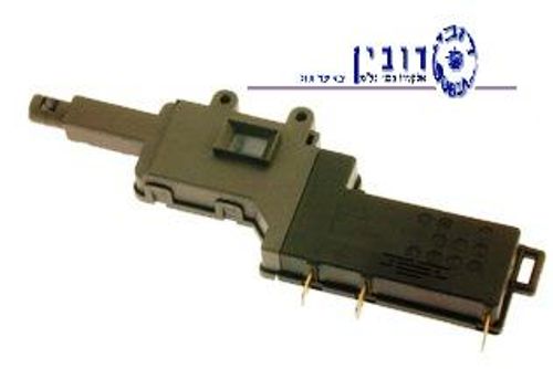 נועל דלת בלומברג עם חוט