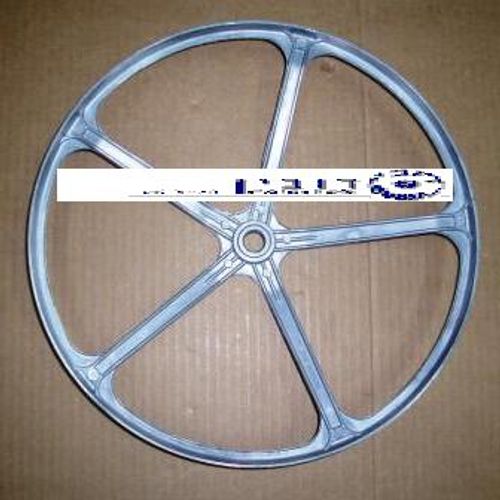 גלגל רצועה בקו קריסטל בלומברג
