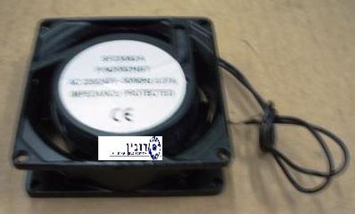 מאורר מרובע 80X80X25 כדורי עם חוטים 220V