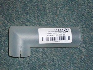 צינור פלסטיק ימין 110X45 עם חתך ,וחריצים בזוית