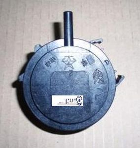מנוסטט מ.כ קנדי 4 מגעים שחור