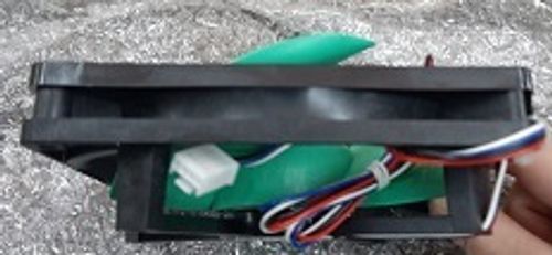 פאו פריזר 12.5X12.5 DC15V - 0.24A עם פלג 4 חוטים למקרר שרפ דגם חדש