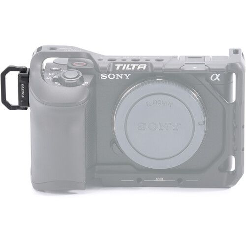 תושבת לחיבור רצועה לכלוב מצלמה Tilta Camera Strap Attachment