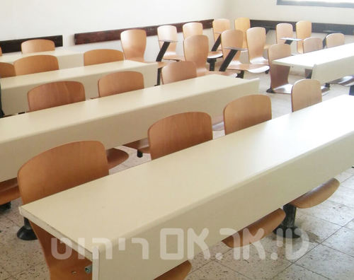 כסא רחף במכללת אורות