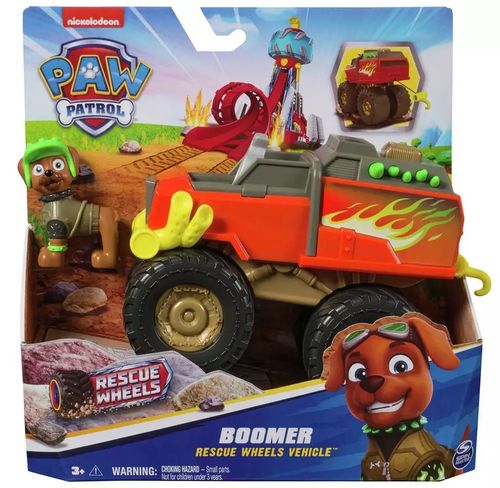 רכב הגרירה של בומר עם גלגלי ענק ודמות