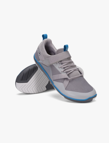 Xero Forza Trainer - נעלי ספורט עם שרוכים ורצועת סקוטש מתכווננת לגברים בצבע אפור פורסט