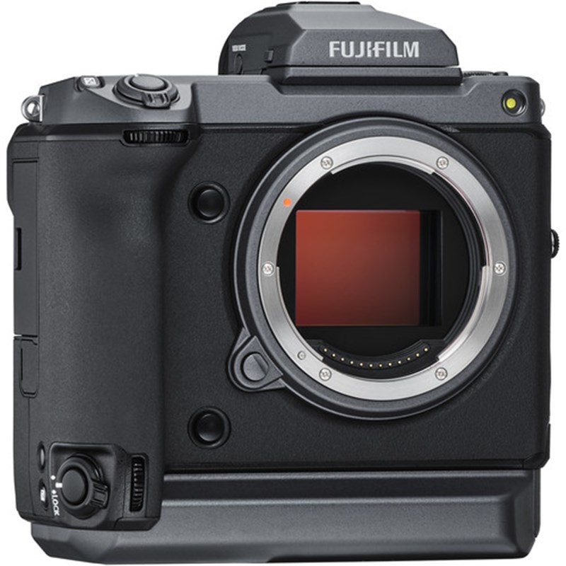 מצלמה פוגי חסרת מראה Fuji-Film Gfx100 Body - יבואן רשמי