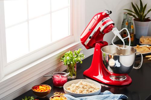 מיקסר שולחני 4.8 ליטר KitchenAid 5KSM125 אדום