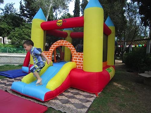 מתנפח משומש במצב מצויין למכירה 