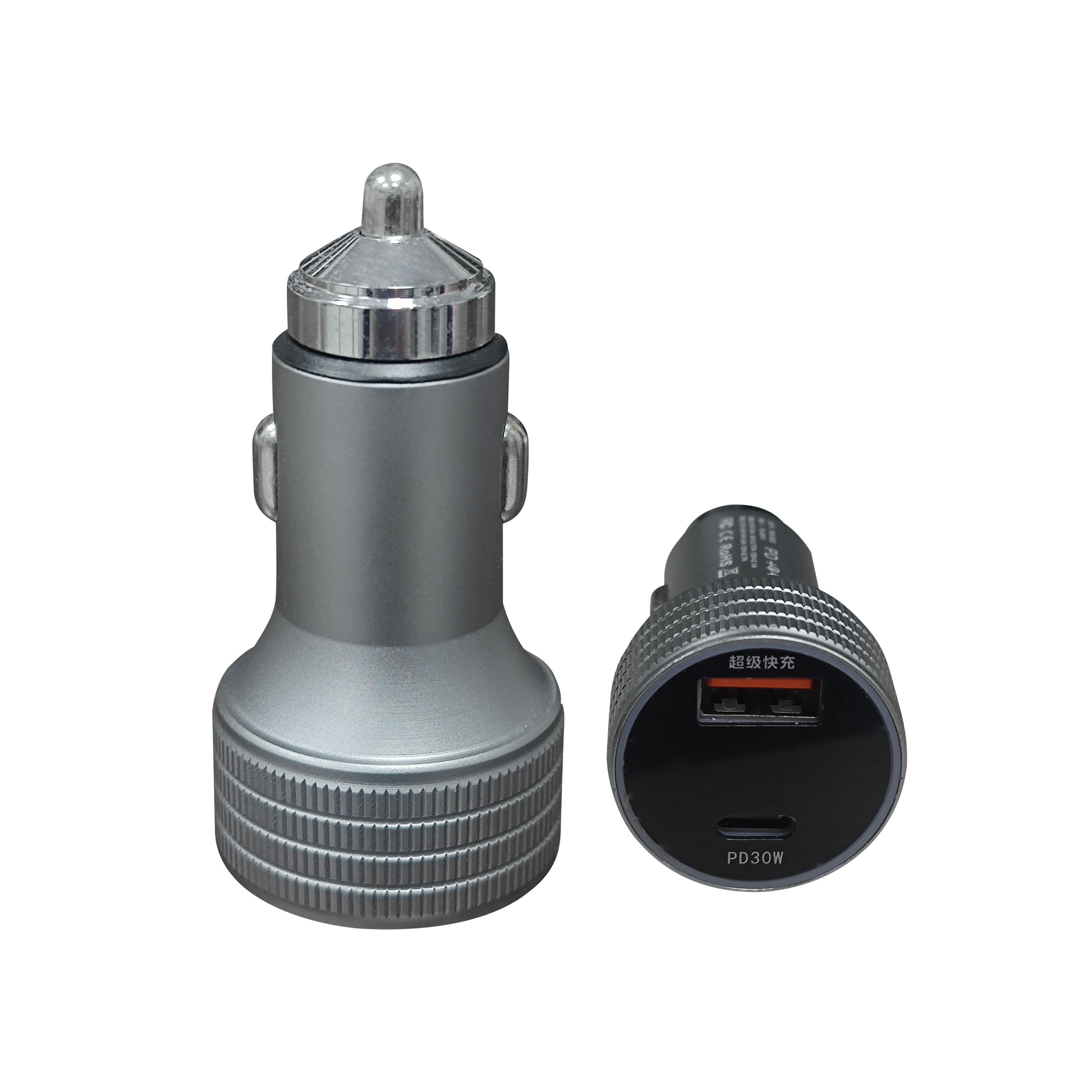 מטען מהיר לרכב USB-C + USB עם תצוגת מתח, עשוי אלומיניום