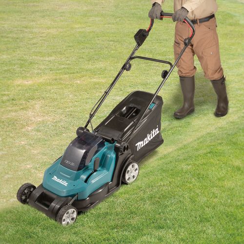 מכסחת דשא נטענת XML05RTE 2X18V מתוצרת Makita 
