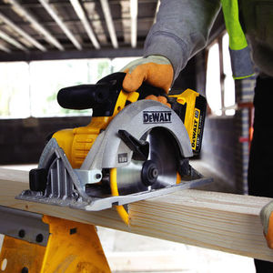 מסור עגול לעץDCS391M2 18V - DCS391M2 Dewalt