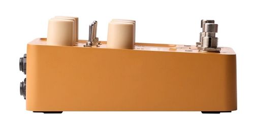 זוית נוספת Universal Audio UAFX Enigmatic '82 Overdrive Special Amp